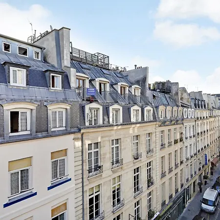Pick A Flat's Apartements In Louvre-rivoli - Rue Du Roule Paris