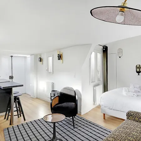 Apartment Pick A Flat's Apartements In Louvre-rivoli - Rue Du Roule