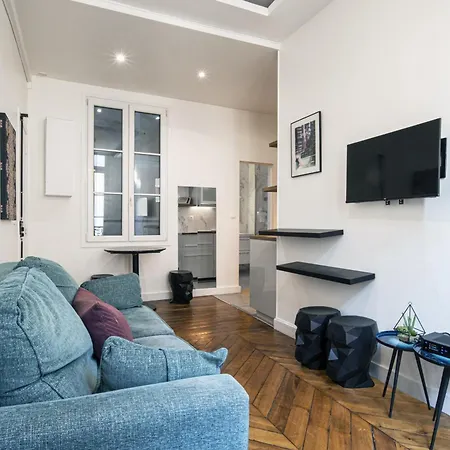 Pick A Flat's Apartements In Louvre-rivoli - Rue Du Roule Apartment